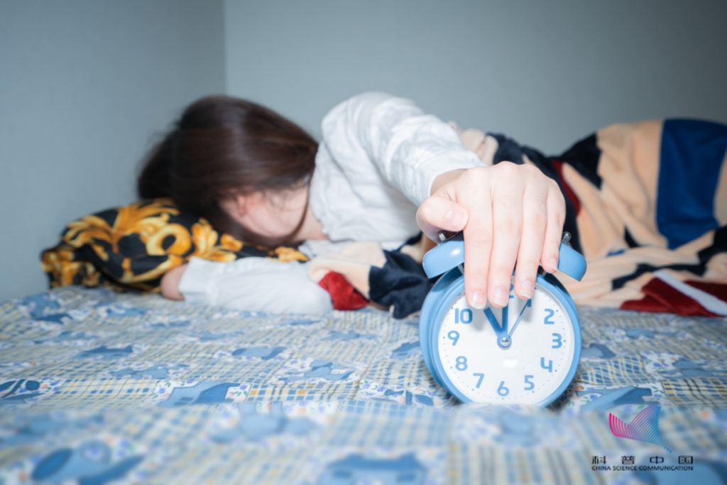 到底几点睡算熬夜?白天补一觉行不行?