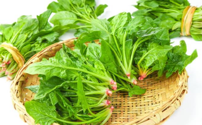 女人冬天容易掉头发怎么办？一定要多吃这7种食物