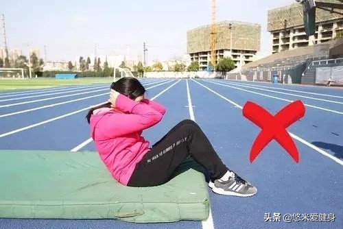 仰卧起坐该怎么练？3个方法，助你轻松练出腹肌