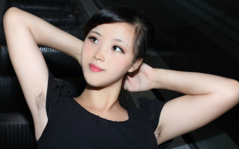 为什么有的女生腋下毛发旺盛，有的却很干净？
