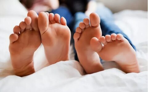 每天脚冰凉，是什么原因？如何温阳散寒？