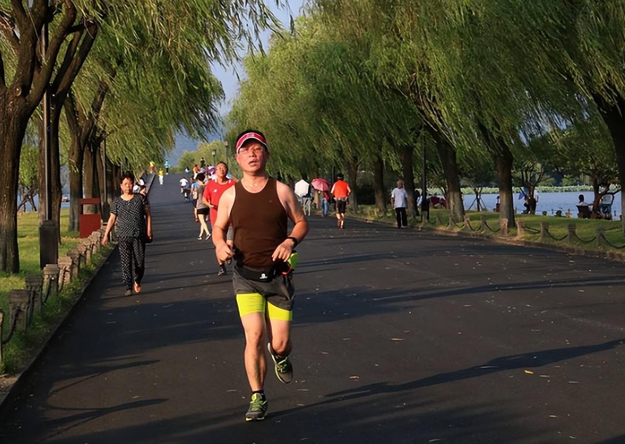 晨跑适合跑多少公里？