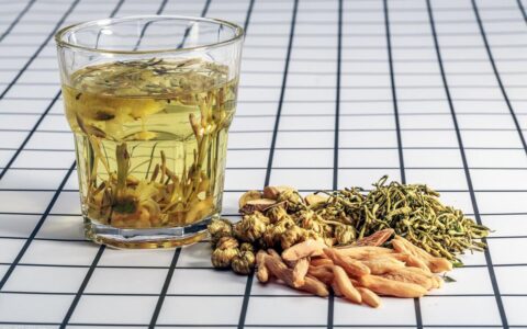 不吃晚饭真的有利于健康吗？（如何正确吃晚餐）